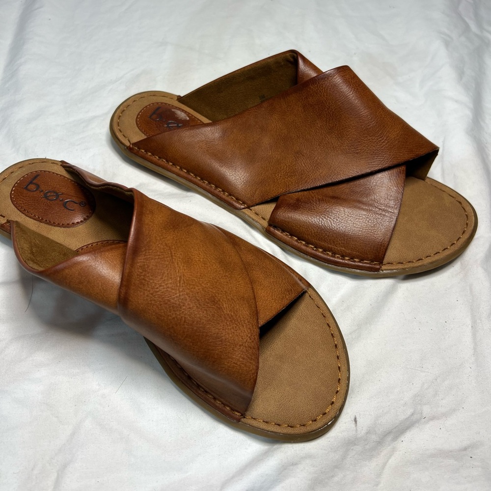b.o.c. Tan Leather Criss-Cross Slides